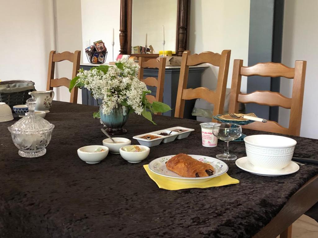 Bed and Breakfast La Demeure D'Othe Sormery Экстерьер фото